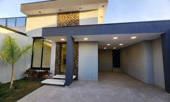 Imagem: CASA À VENDA, 04 DORMITÓRIOS SENDO 03