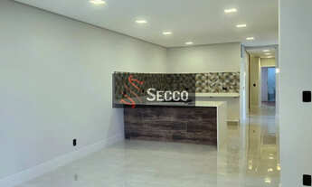 Imagem 2: CASA À VENDA, 04 DORMITÓRIOS SENDO 03 SUÍTES, CENTRO!