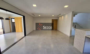 Imagem 4: CASA À VENDA, 03 SUÍTES, RESERVA CENTRAL PARQUE!