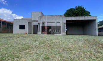 Imagem: CASA À VENDA, 03 DORMITÓRIOS SENDO 01