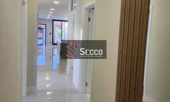 Imagem 3: CASA À VENDA, 04 DORMITÓRIOS SENDO 03 SUÍTES, CENTRO!