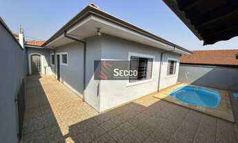 Imagem: CASA À VENDA, 03 DORMITÓRIOS SENDO 01