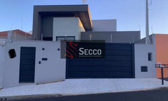 Imagem 2: CASA À VENDA, 03 DORMITÓRIOS SENDO 01 SUÍTE, BAIRRO ALTO!