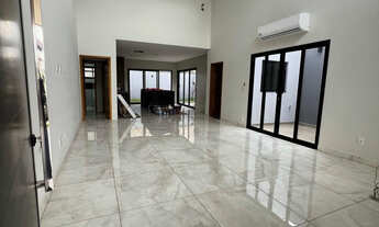 Imagem: CASA À VENDA, 03 SUÍTES, CENTRAL PARQUE!