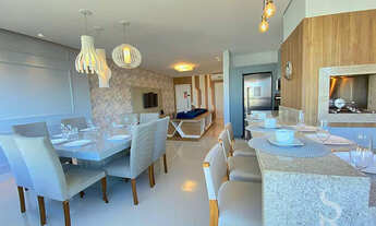 Imagem 3: Porto da Barra Elegância e Vida Urbana em Balneário Camboriú