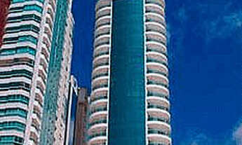 Imagem 2: Amplo Apartamento Decorado em Frente ao Mar de B. Camboriú