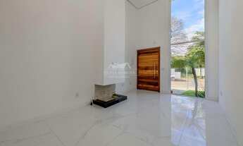 Imagem 5: Casa térrea com arquitetura moderna, localizada em Ipanema