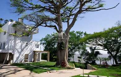 Imagem 4: Sobrado para Venda em Porto Alegre / RS no bairro Pedra Redonda