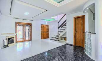 Imagem 4: Sobrado para Venda em Porto Alegre / RS no bairro Hípica