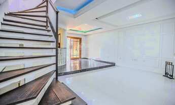 Imagem 7: Sobrado para Venda em Porto Alegre / RS no bairro Hípica