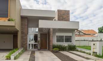 Imagem: Casa para Venda em Porto Alegre / RS no