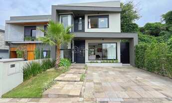 Imagem 2: Sobrado para Venda em Porto Alegre / RS no bairro Lagos de Nova Ipanema