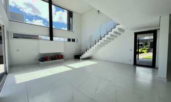 Imagem 6: Sobrado para Venda em Porto Alegre / RS no bairro Vila Nova