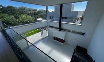 Imagem 7: Sobrado para Venda em Porto Alegre / RS no bairro Vila Nova