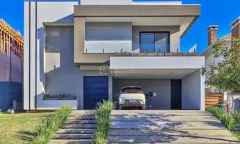 Imagem 2: Sobrado para Venda em Porto Alegre / RS no bairro Vila Nova