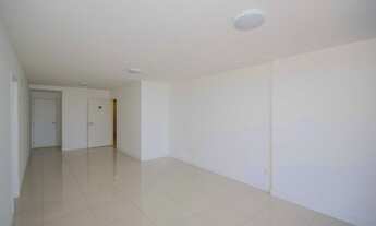 Imagem 3: Apartamento para Venda em Rio de Janeiro, Camorim, 3 dormitórios, 3 suítes, 4 banheiros, 2