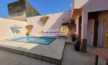 Imagem 2: MARAVILHOSA CASA COM PISCINA EM MONGAGUÁ! AMPLO QUINTAL!