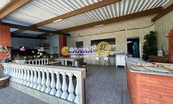 Imagem 1: Casa a Venda em Mongaguá-SP com Amplo Quintal!!