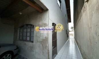 Imagem 2: Lindo Sobrado à Venda em Mongaguá – Apenas 350m da Praia!