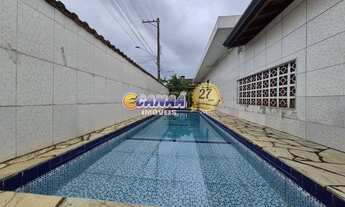 Imagem 4: ???? Aproveite! Casa com 2 Quartos, Piscina e Quintal Gigante