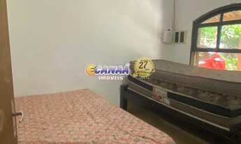 Imagem 6: Linda Chácara com Piscina e Amplo Quintal Gramado em Mongaguá!!