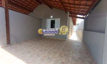 Imagem 4: Seu novo lar no litoral! Casa à venda em Mongaguá com Piscina!