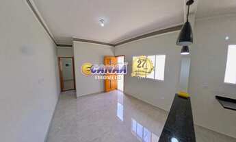 Imagem 3: Casa com Piscina à Venda em Mongaguá/SP – Conforto e Estilo