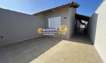 Imagem 2: Casa à Venda em Mongaguá-SP- Com Piscina e Espaço Gourmet!!