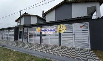 Imagem: Belíssimo Sobrado com Piscina à Venda