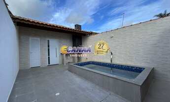 Imagem 1: Casa à venda em Mongaguá-SP com suíte e piscina privativa!!