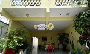 Imagem: Lindo Sobrado à venda em Mongaguá-SP com