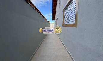 Imagem 4: Nova e com piscina privativa - Casa à venda em Mongaguá-SP!!