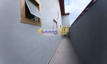 Imagem 4: Nova e com piscina privativa - Casa à venda em Mongaguá-SP!!