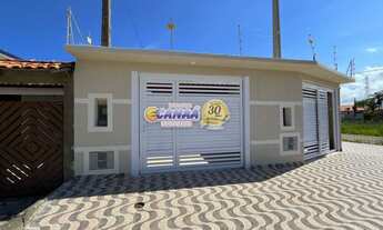 Imagem 2: Oportunidade no Litoral! Casa com Piscina e Suíte em Mongaguá