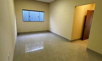 Imagem 2: Casa para Venda em Goiânia, Setor Estrela Dalva, 3 dormitórios, 1 suíte, 3 banheiros, 4