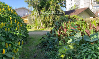 Imagem 1: Terreno com 490m² e casa com 60m², à venda no Centro