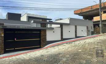 Imagem 3: Casa para Venda em Jaraguá do Sul, Jaraguá Esquerdo, 3 dormitórios, 3 suítes, 4 banheiros