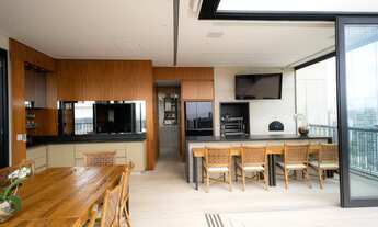 Imagem 3: Espetacular Cobertura Triplex de 749m² com 5 Suítes e 8 Vagas à Venda na Vila Olímpia, São