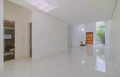 Imagem 2: Casa à venda em Porto Alegre, Ipanema, com 3 quartos, 101m²