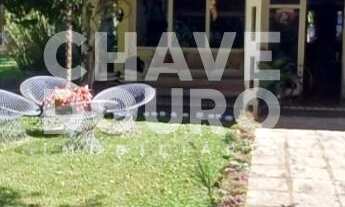 Imagem: Casa linear com 5 quartos em terreno plano