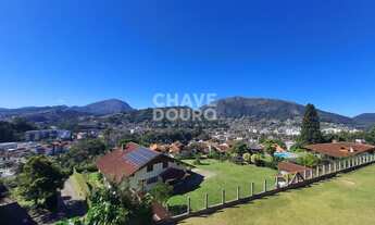 Imagem 3: Viva o Luxo com Vistas Deslumbrantes: Propriedade Única de 733m² em Teresópolis