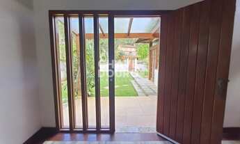 Imagem 5: Casa em condomínio com 4 suítes em terreno plano no Comary!