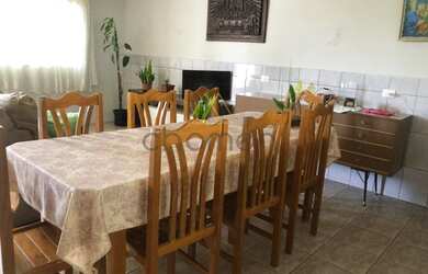 Imagem 2: Casa em ótima localização no Atuba