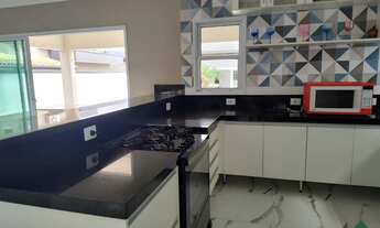 Imagem: Casa com 5 quartos, 320m², à venda em