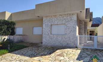 Imagem: Casa com 3 quartos, 252,00m², à venda