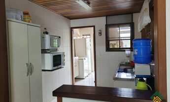 Imagem: Casa com 4 quartos, 260,00m², à venda