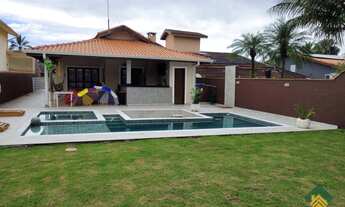 Imagem: Casa com 4 quartos, 220m², à venda em