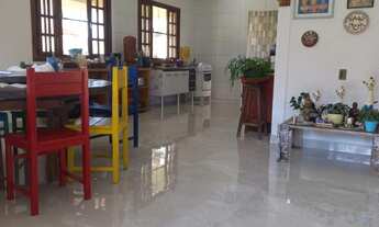 Imagem: Casa com 4 quartos, 270m², à venda em