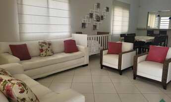 Imagem: Casa com 4 quartos, 721,00m², à venda