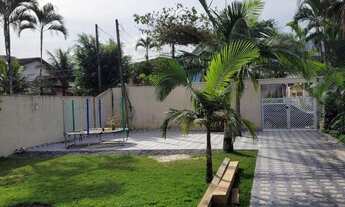 Imagem: Casa com 4 quartos, 107m², à venda em